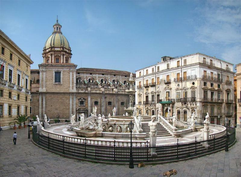 Casa Tea: Nel Cuore Del Centro Storico Palermo Exterior foto