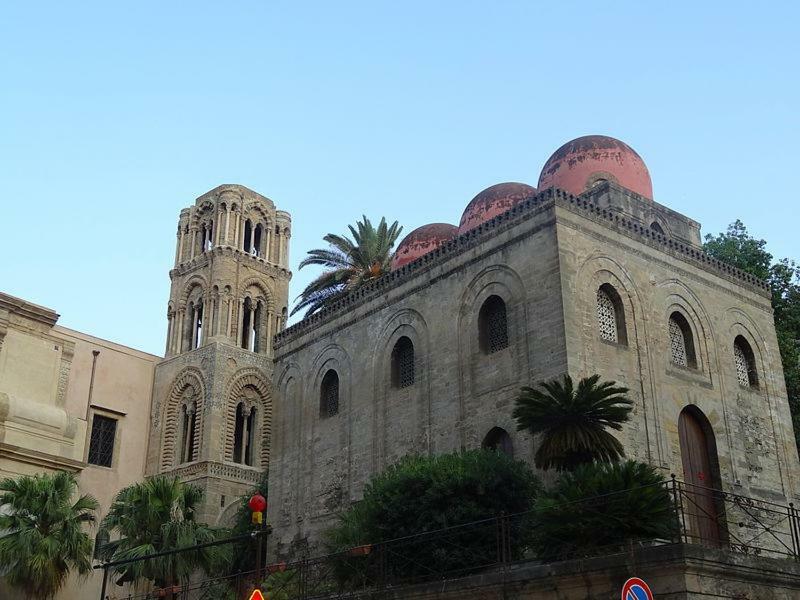 Casa Tea: Nel Cuore Del Centro Storico Palermo Exterior foto